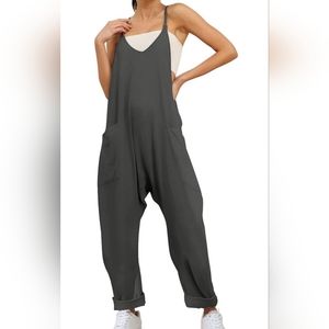 Grey comfy jumper, new w/out tags. Washed and never worn.